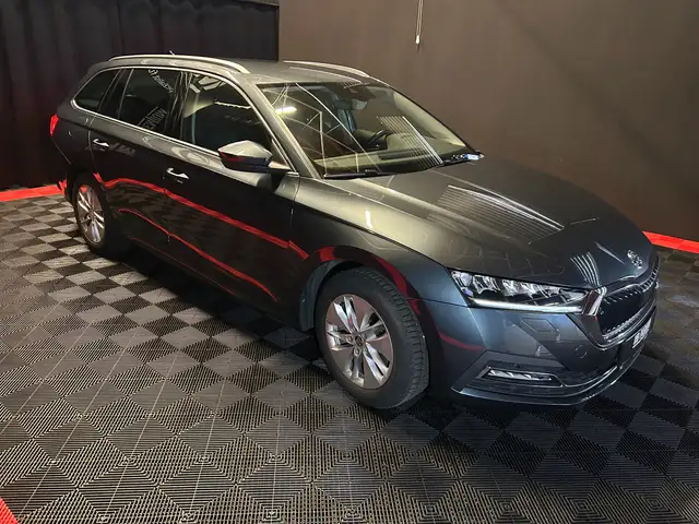 Skoda Octavia view 9