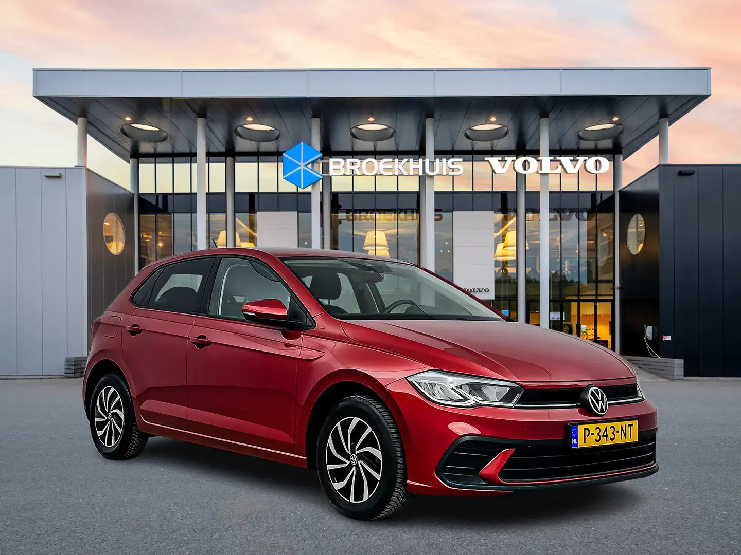 Volkswagen Polo 1.0 TSI Life | 15" Allseason | Getint Glas | Navig Rot - 2