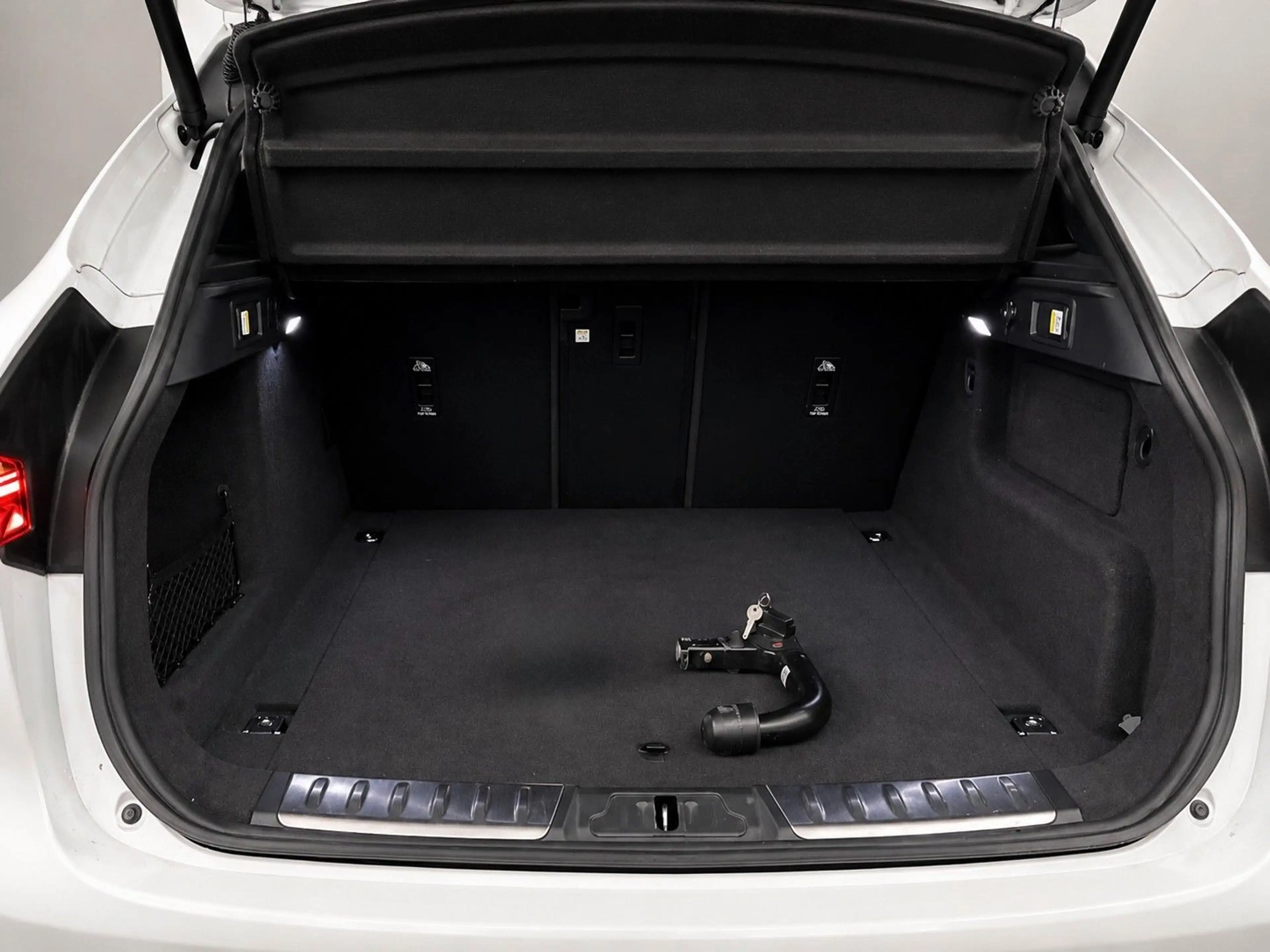 Jaguar F-Pace F-PACE SE AWD neus Modell, Navi, AHK — photo 11