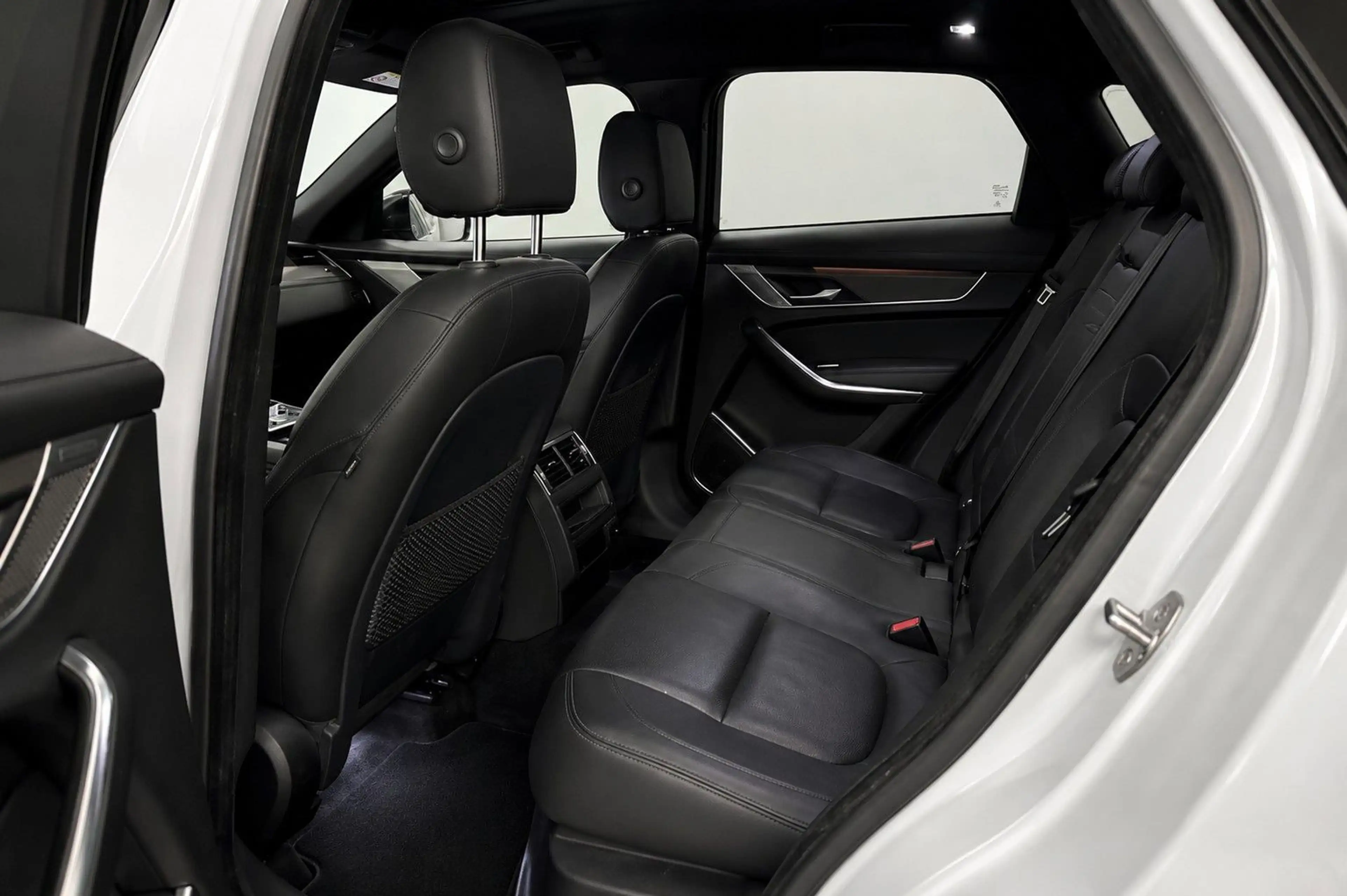 Jaguar F-Pace F-PACE SE AWD neus Modell, Navi, AHK — photo 10