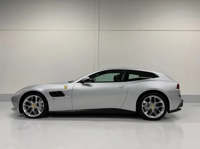 Ferrari GTC4 Lusso T 3.9 Turbo V8 F1 HELE