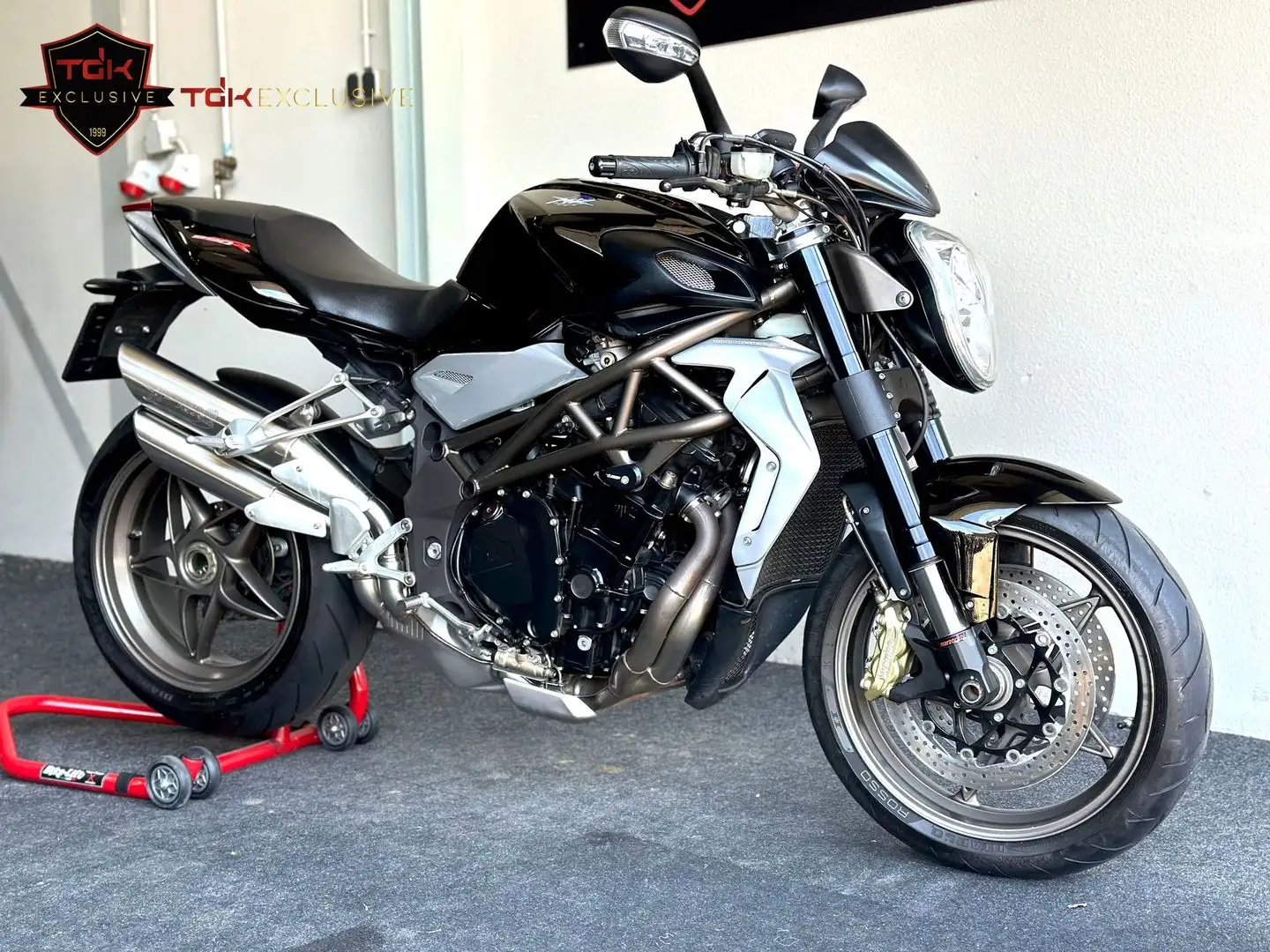 MV Agusta Brutale 990 R Zwart - 1