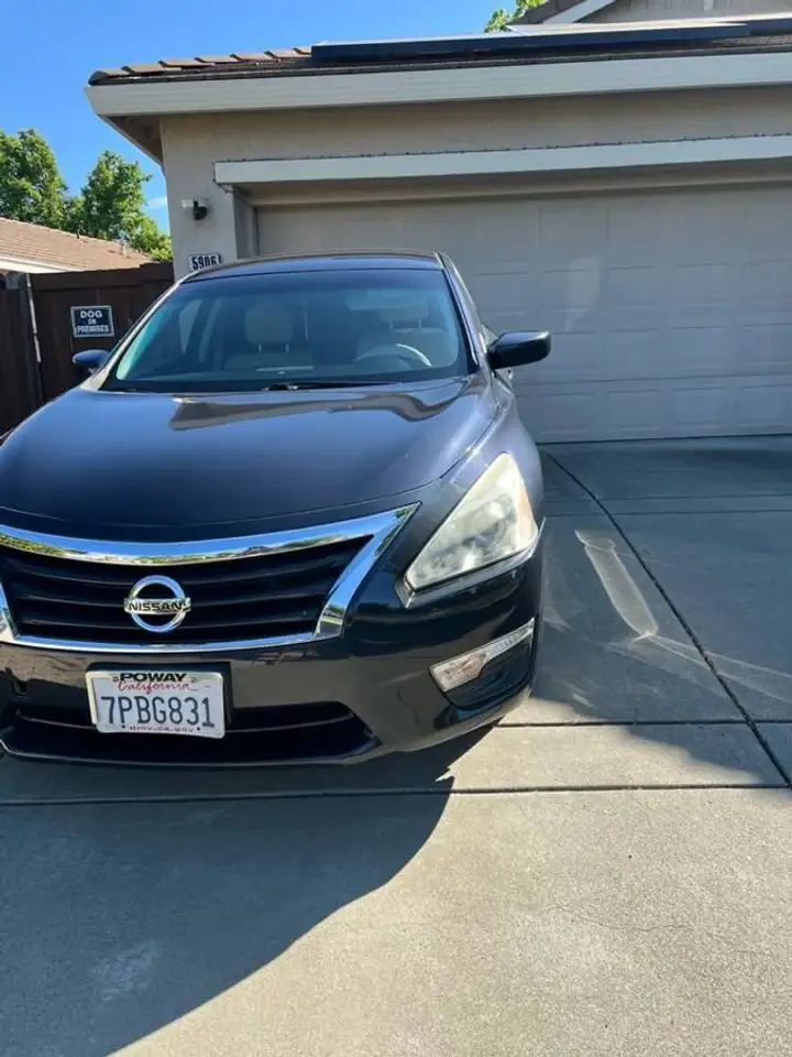 Nissan Altima снимка Nissan Altima