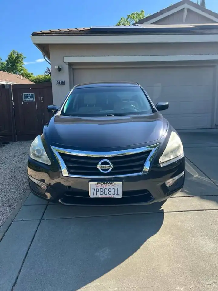 Nissan Altima снимка Nissan Altima