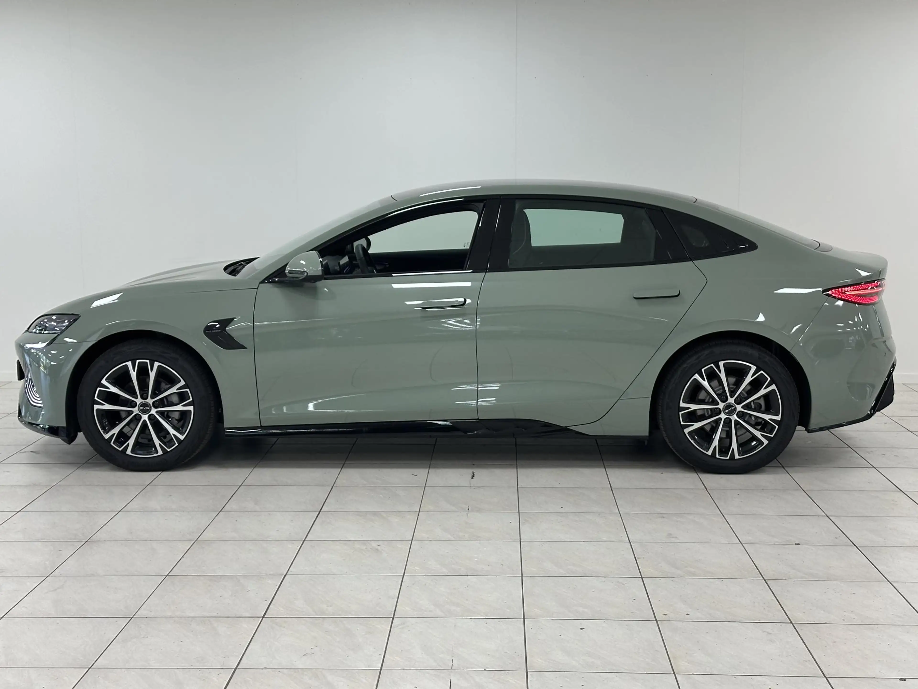 BYD Seal Limited Edition RWD 61.4 kWh Lage km-stand | Panor — photo 17