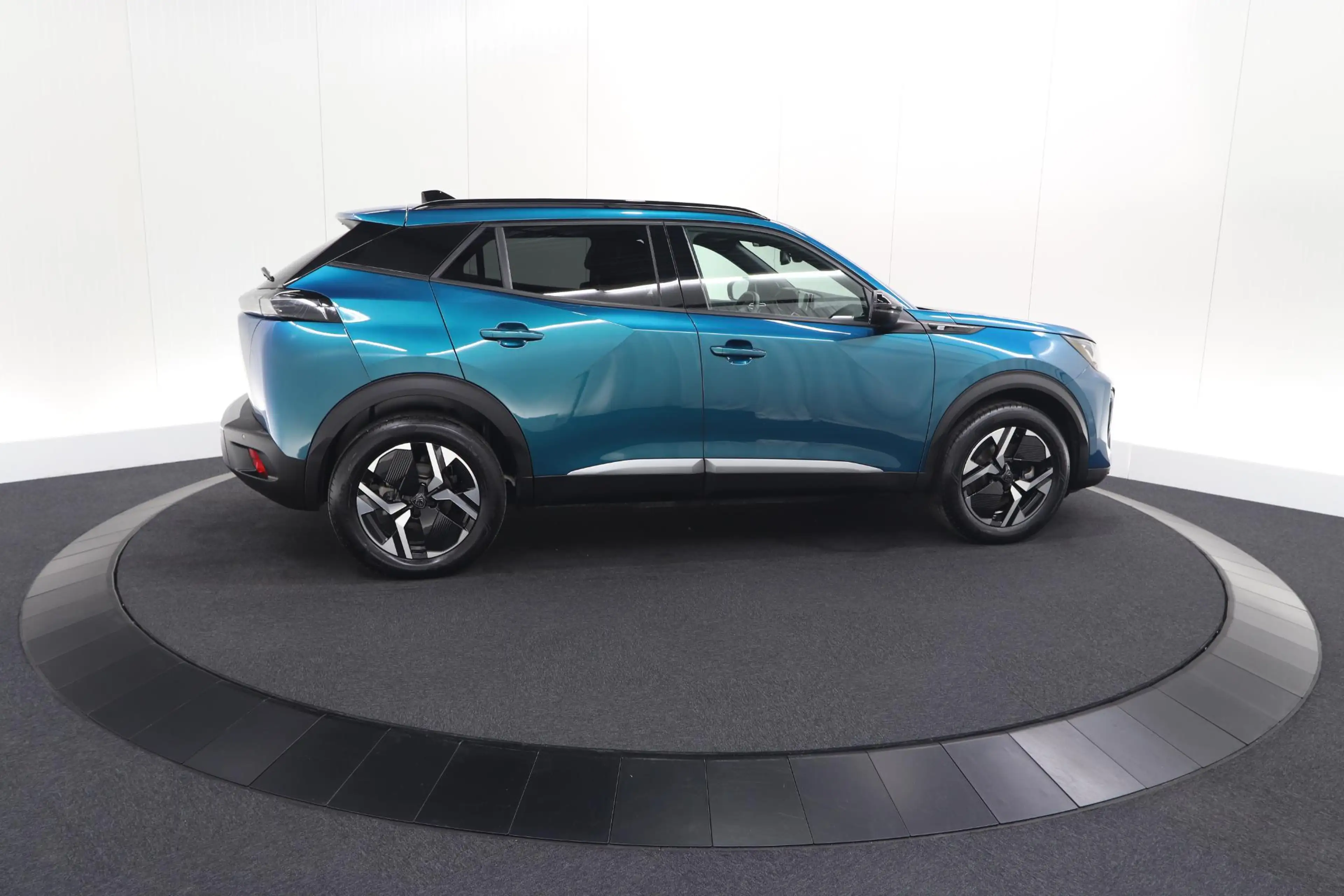 Peugeot e-2008 EV Allure Avantage 54 kWh | SOH 97,7% | 11 KW Lade — photo 8