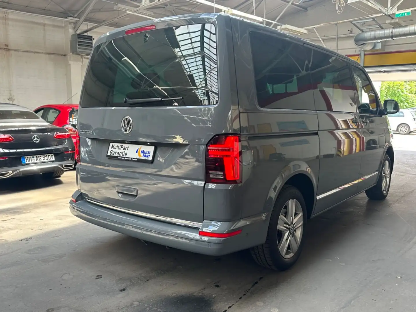 Volkswagen T6 Multivan T6.1 MULTIVAN/DSG/GEN-SIX/VIRT-COC/ACC/LED/STHZG Серый - 2