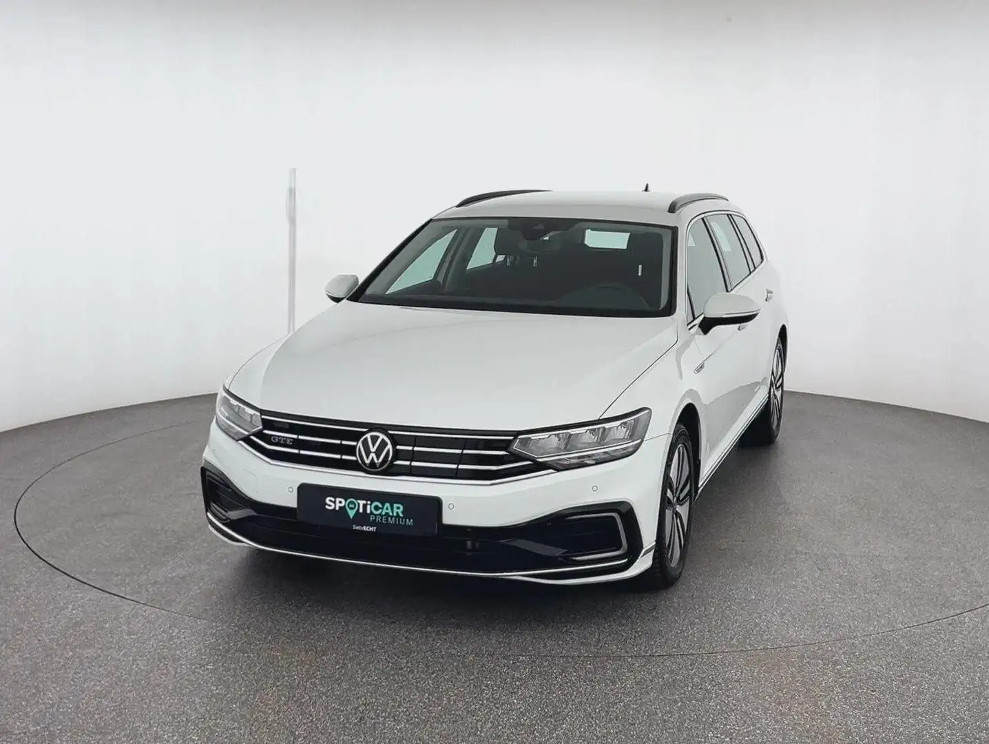 Volkswagen Passat Variant GTE 1.4 TSI*NAVI*SHZ*AHK*uvm Bianco - 1