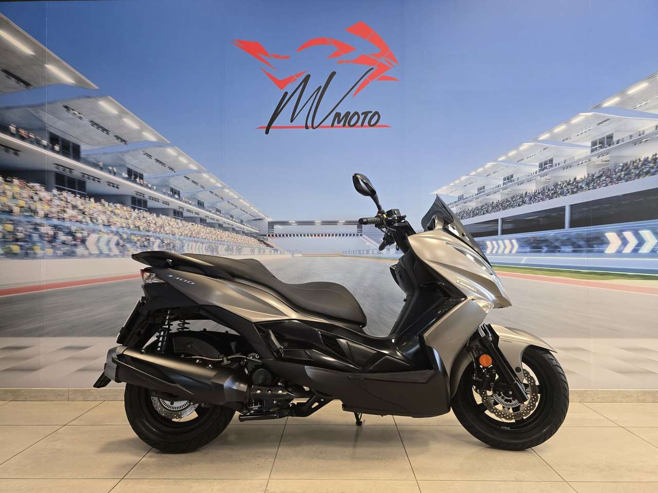 Kawasaki J300 06/2017 - Km 10800