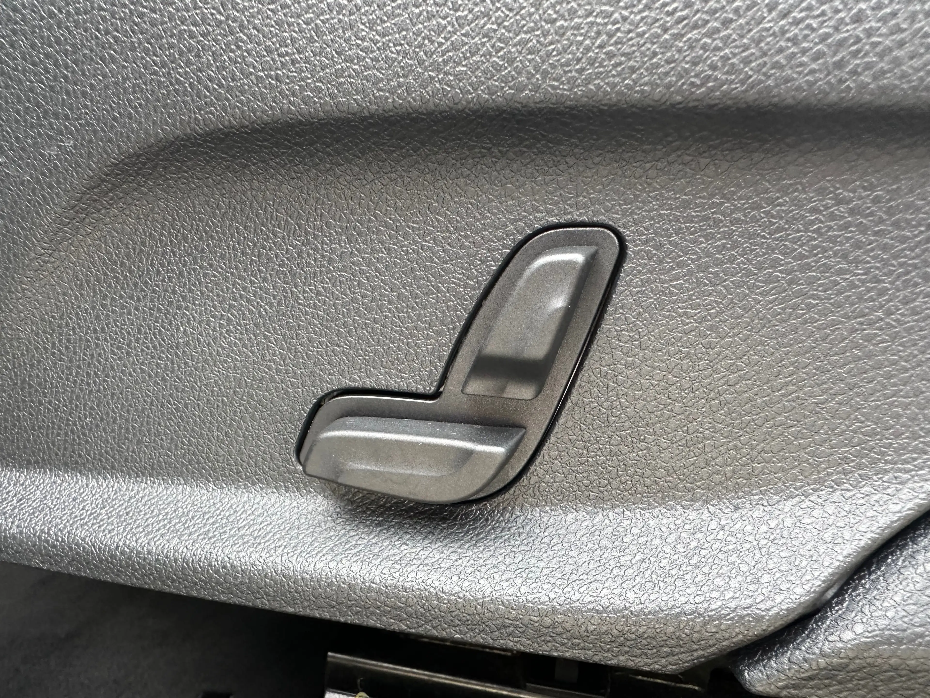 Mercedes-Benz GLC 200 2.0 4MATIC*FULLOPTION* AMG *PANO*BURMESTER*CAM 360°*AMBIENT LIGHT*1ER PROP* — photo 16