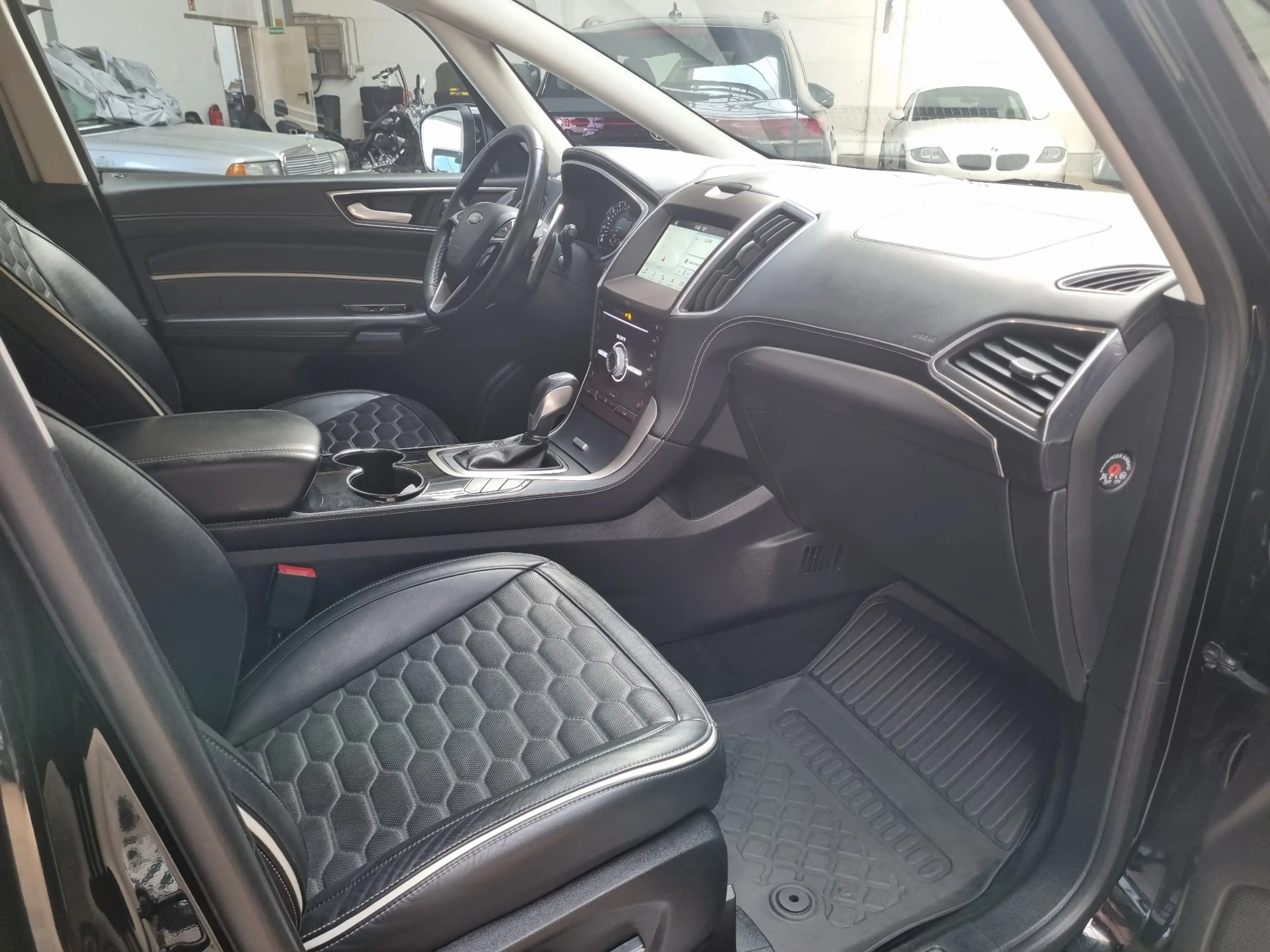 Ford S-Max 2.0 TDCi Bi-Turbo Vignale Automatik "7-Sitzer" — photo 5