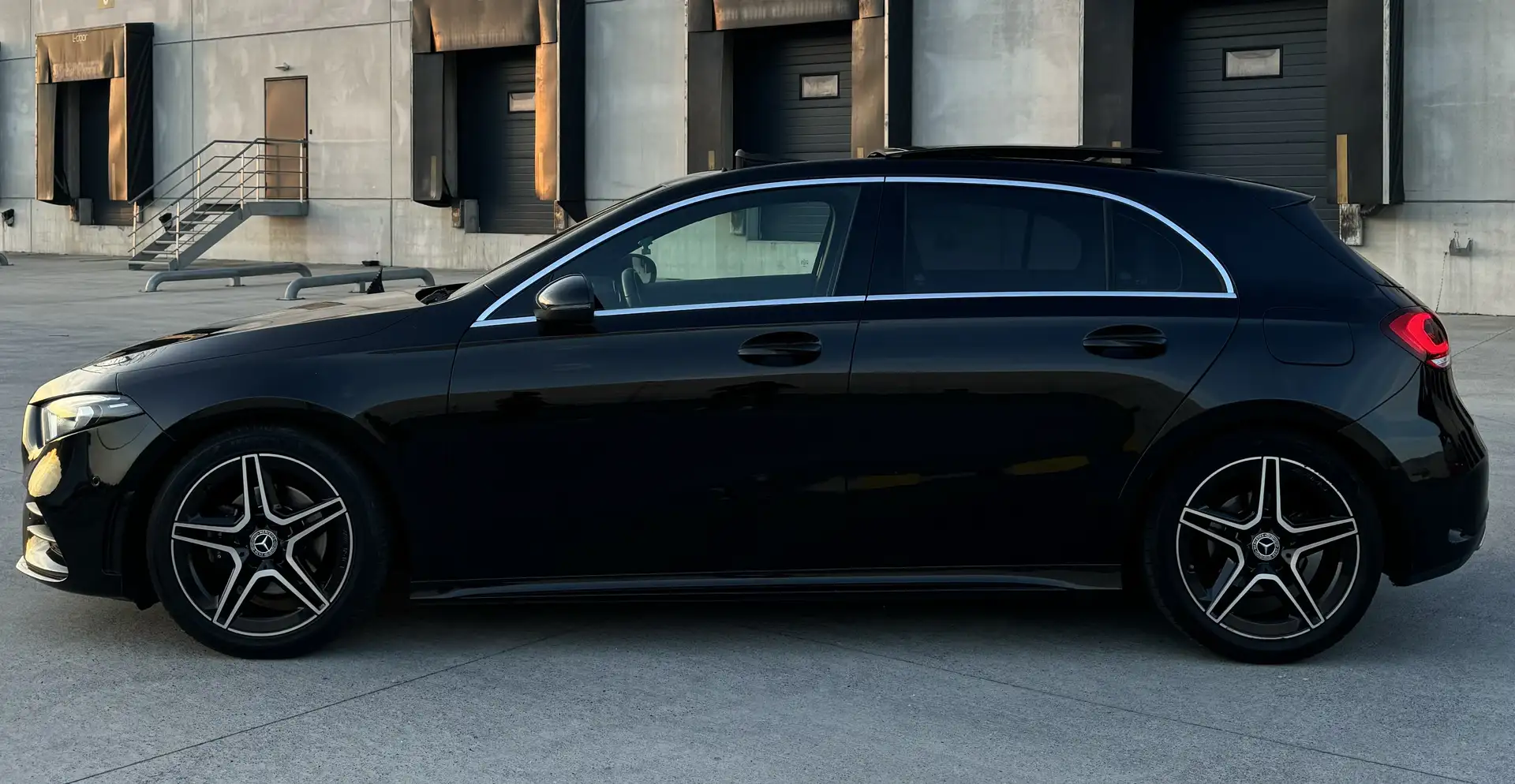 Mercedes-Benz A 180 AMG Line // entretien complet // 1 propriétaire - 2
