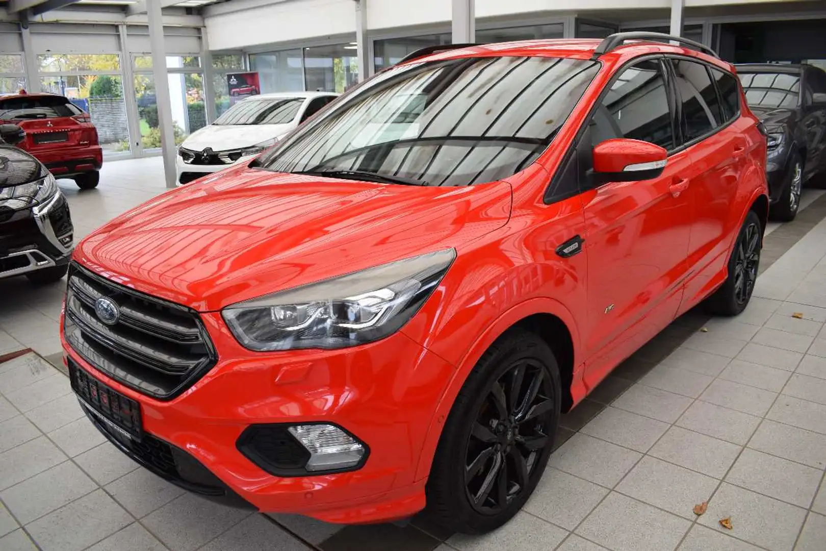 Ford Kuga 2.0 TDCI ALLRAD ST-Linie Rot - 1