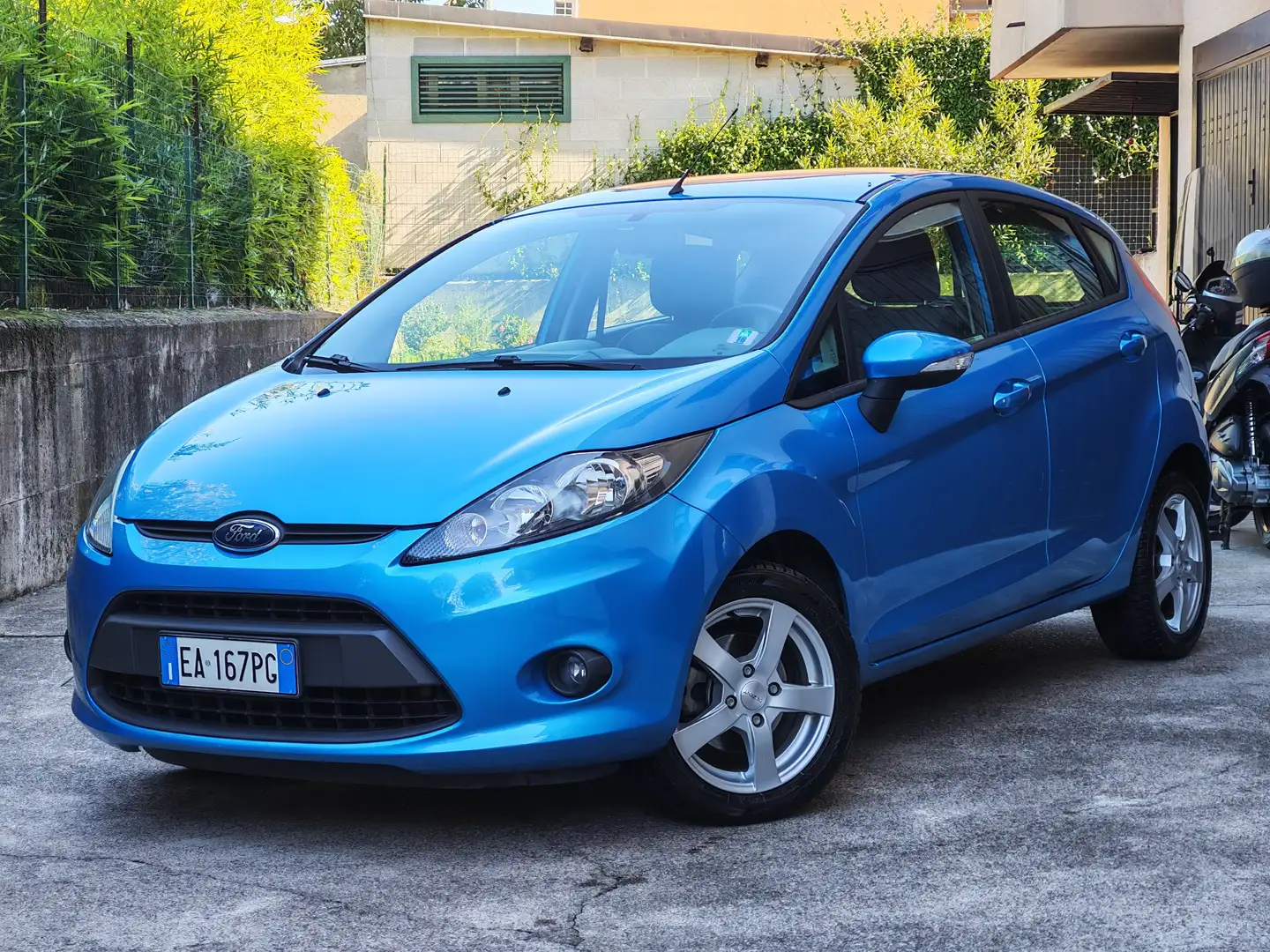 Ford Fiesta 1.4 BENZINA-GPL 97cv / PERFETTA / Neopatentati Blu/Azzurro - 2