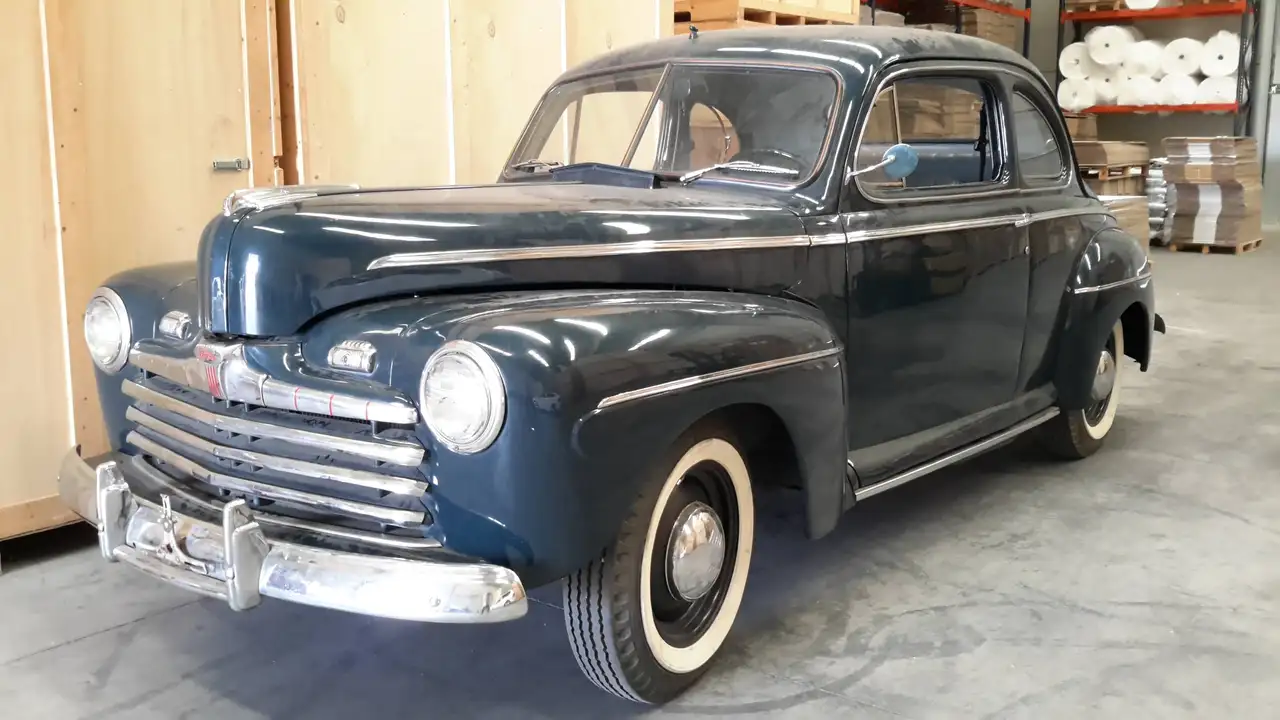 Ford Coupé Deluxe, foto 1