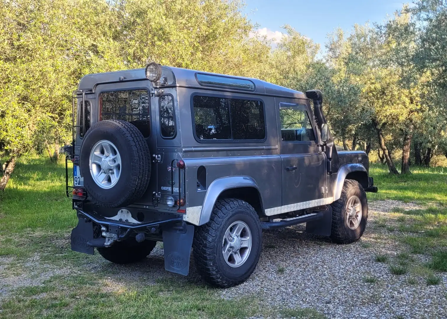 Land Rover Defender 90 2.4 td4 SUPER ACCESSORIATO - 2