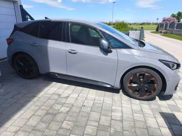 Born 58kWh