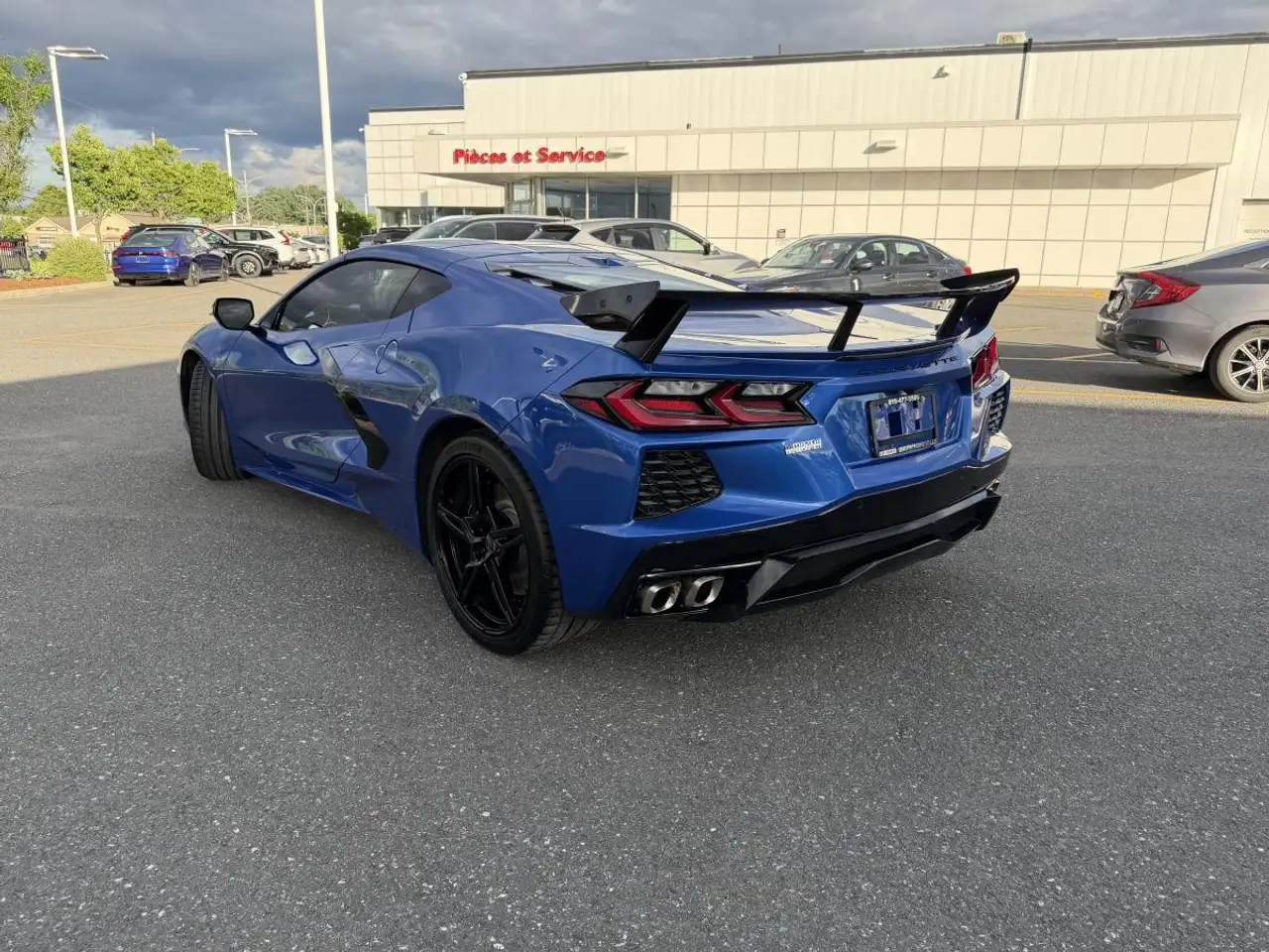 Chevrolet Corvette снимка Chevrolet Corvette