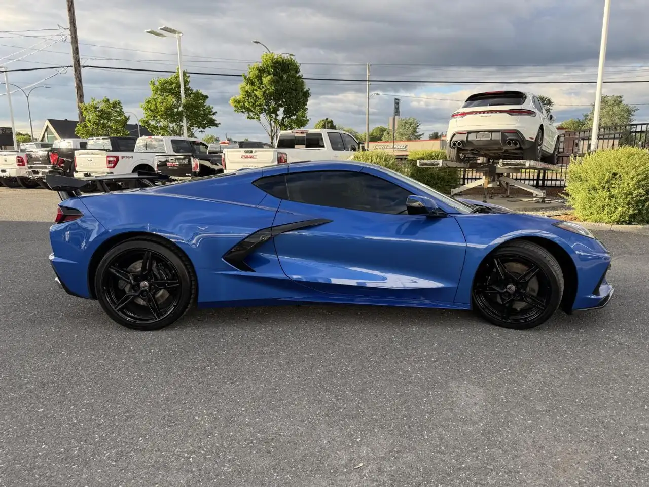 Chevrolet Corvette снимка Chevrolet Corvette