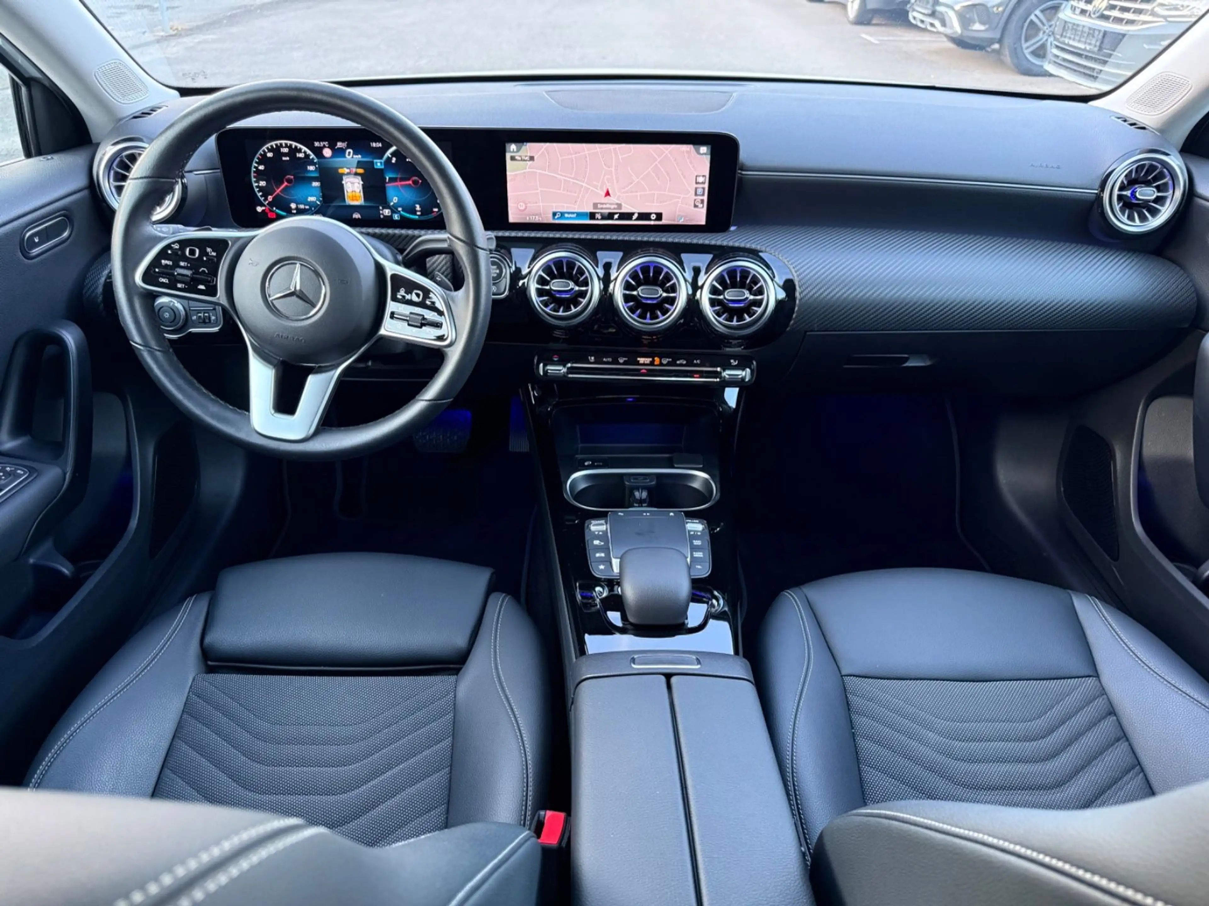 Mercedes-Benz A 200 d — photo 2