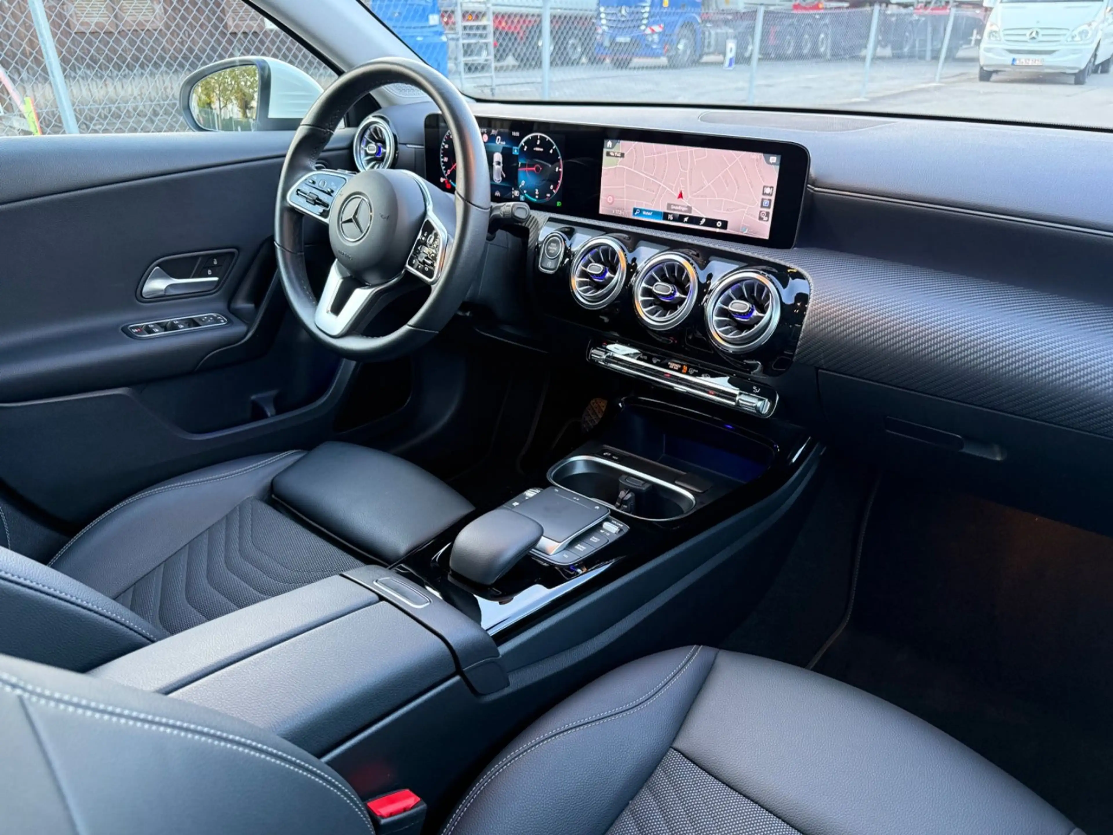Mercedes-Benz A 200 d — photo 14