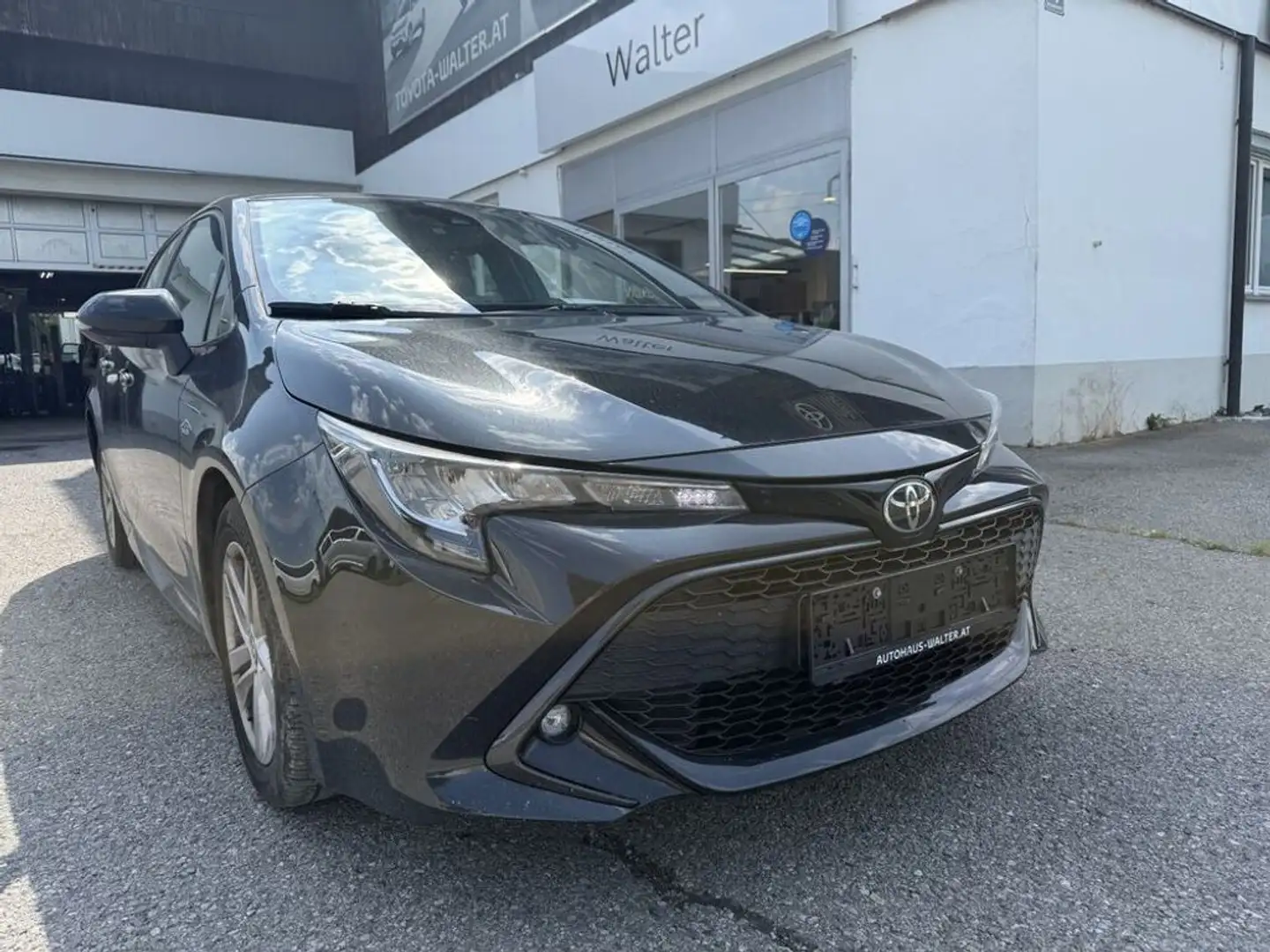 Toyota Corolla 1,2 Turbo Active Schwarz - 2