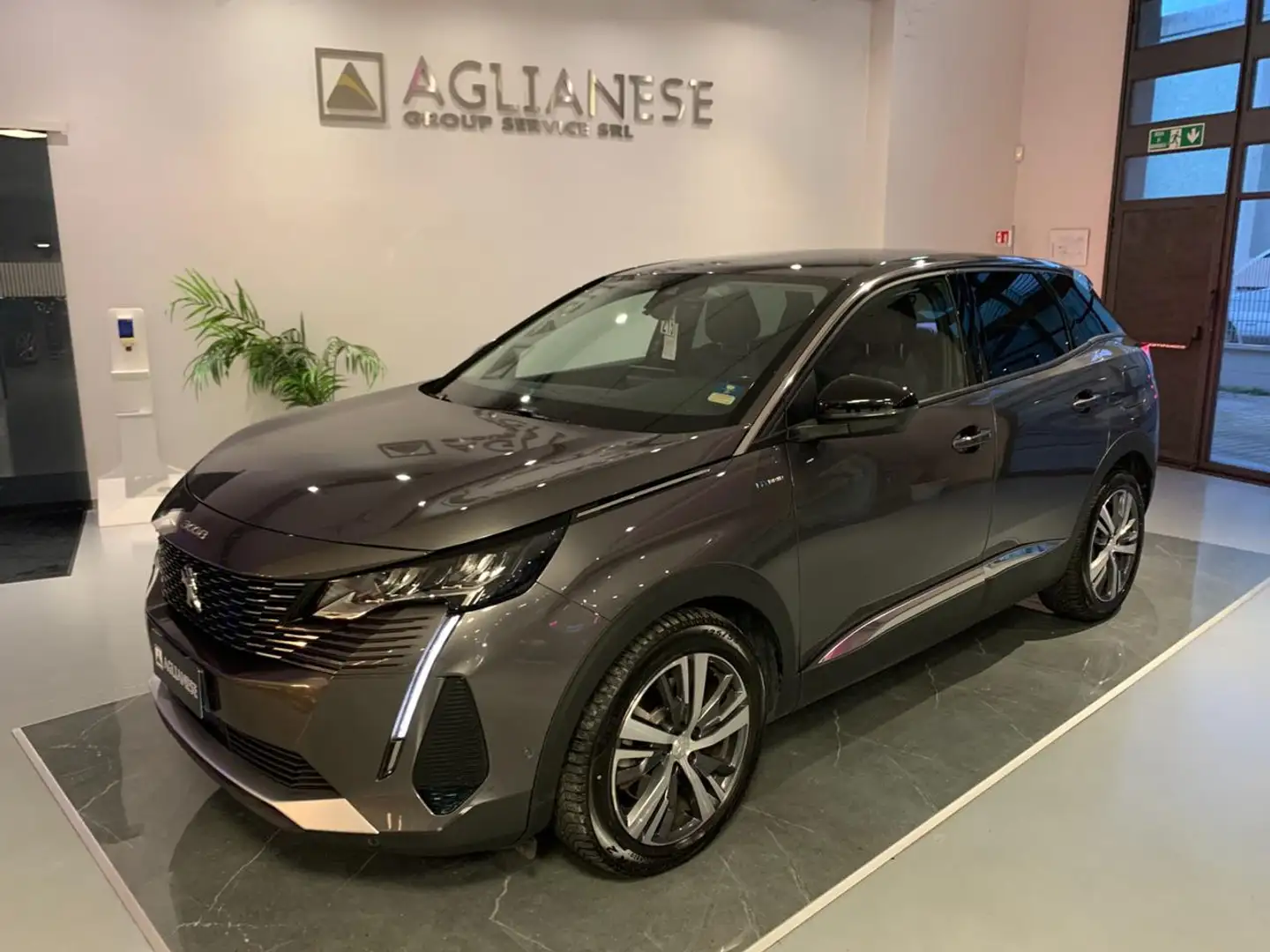 Peugeot 3008 Hybrid 225 e-EAT8 Allure Pack Gris - 1
