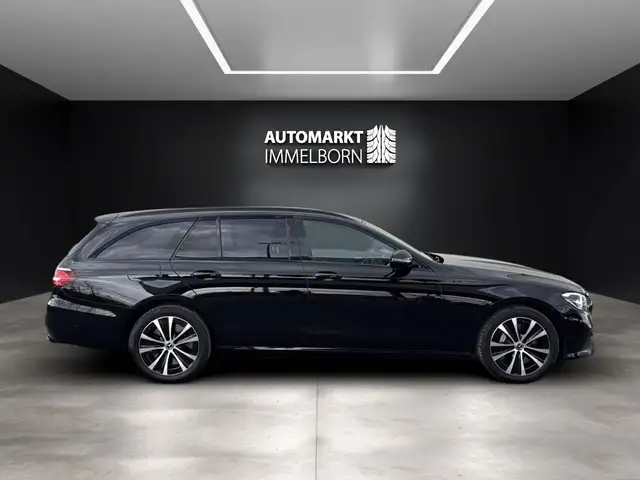 Mercedes-Benz E-Class view 11