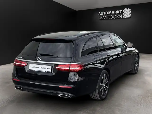 Mercedes-Benz E-Class view 10