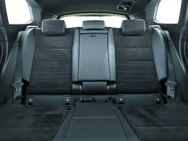 BMW Ix1 view 16