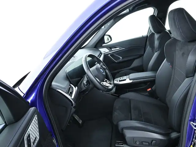BMW Ix1 view 8