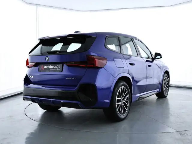 BMW Ix1 view 5
