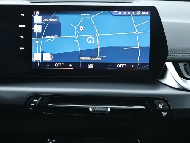 BMW Ix1 view 12
