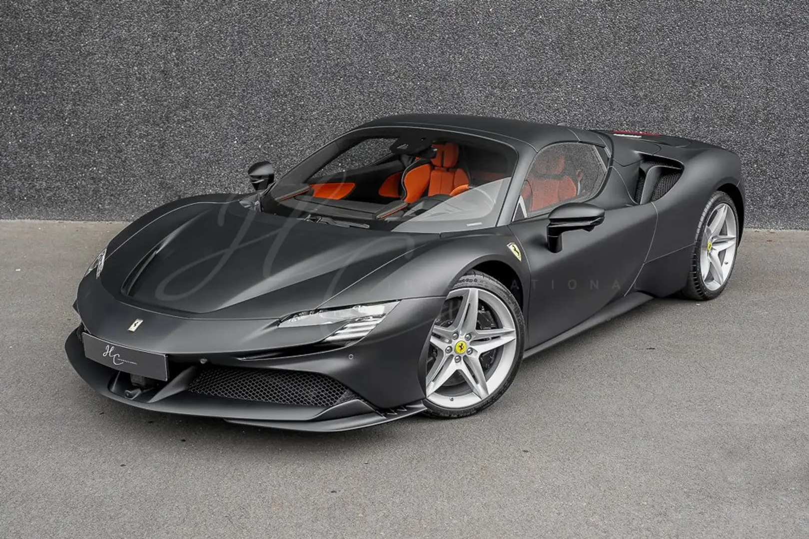Ferrari SF90 Spider NEW SF90 SPIDER WITHOUT REGISTRATION+MANDARINO Zwart - 1