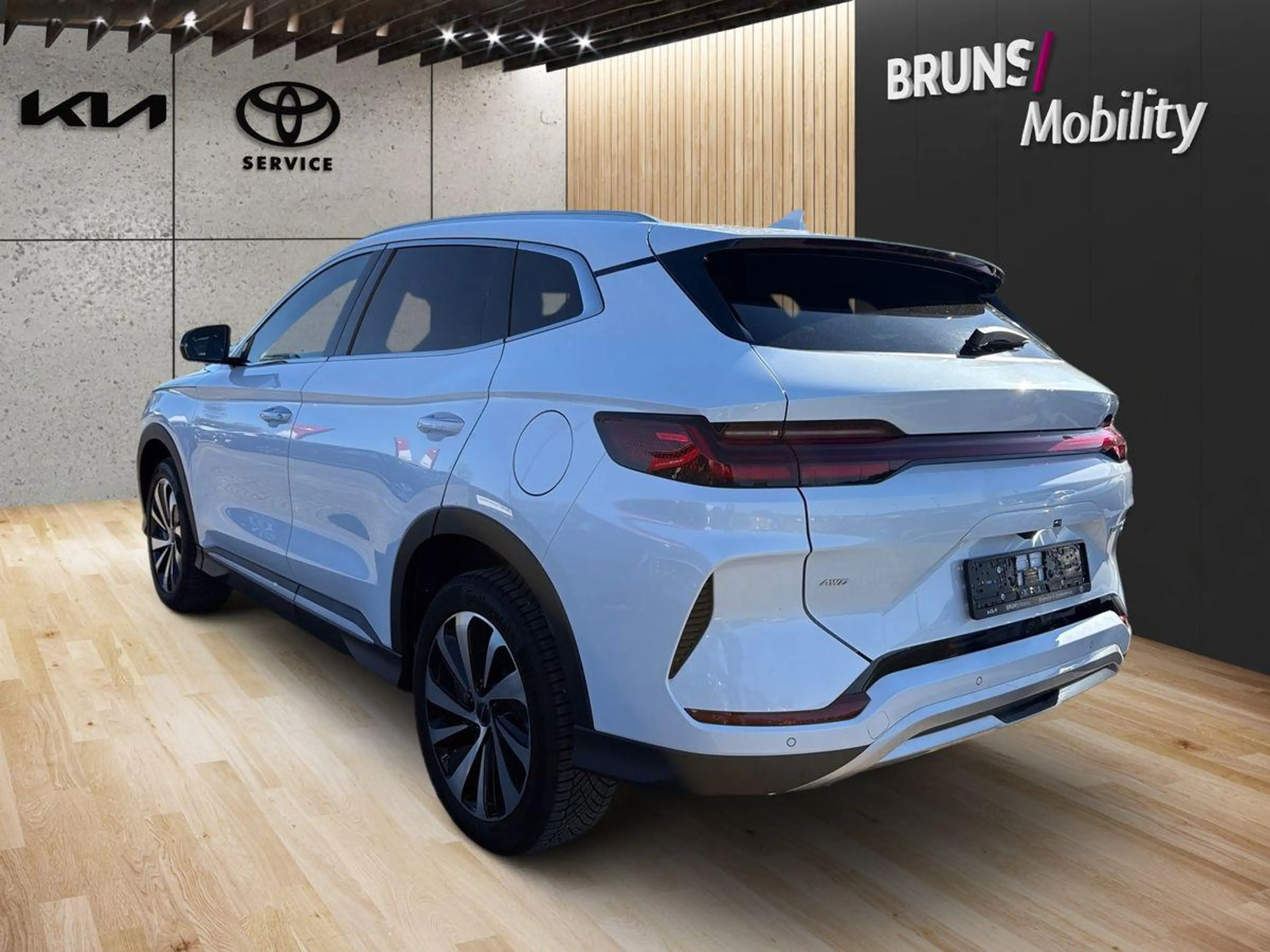 BYD Seal U DM-i 1.5 PHEV Design AWD Leder Pano 360 — photo 5