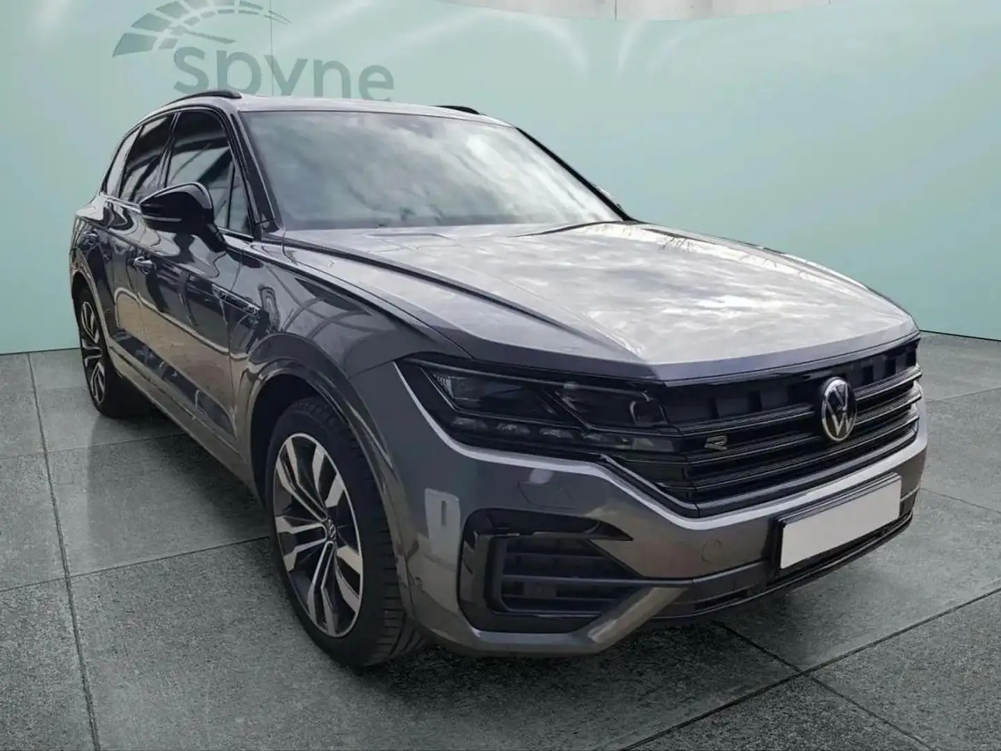 Volkswagen Touareg 3.0 V6 TDI 4Motion DPF Aut. R-Line Grijs - 2