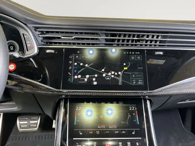 Audi SQ7 view 12