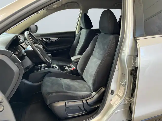 Nissan X-Trail view 7