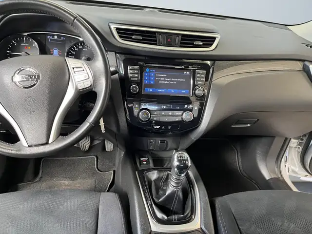 Nissan X-Trail view 9