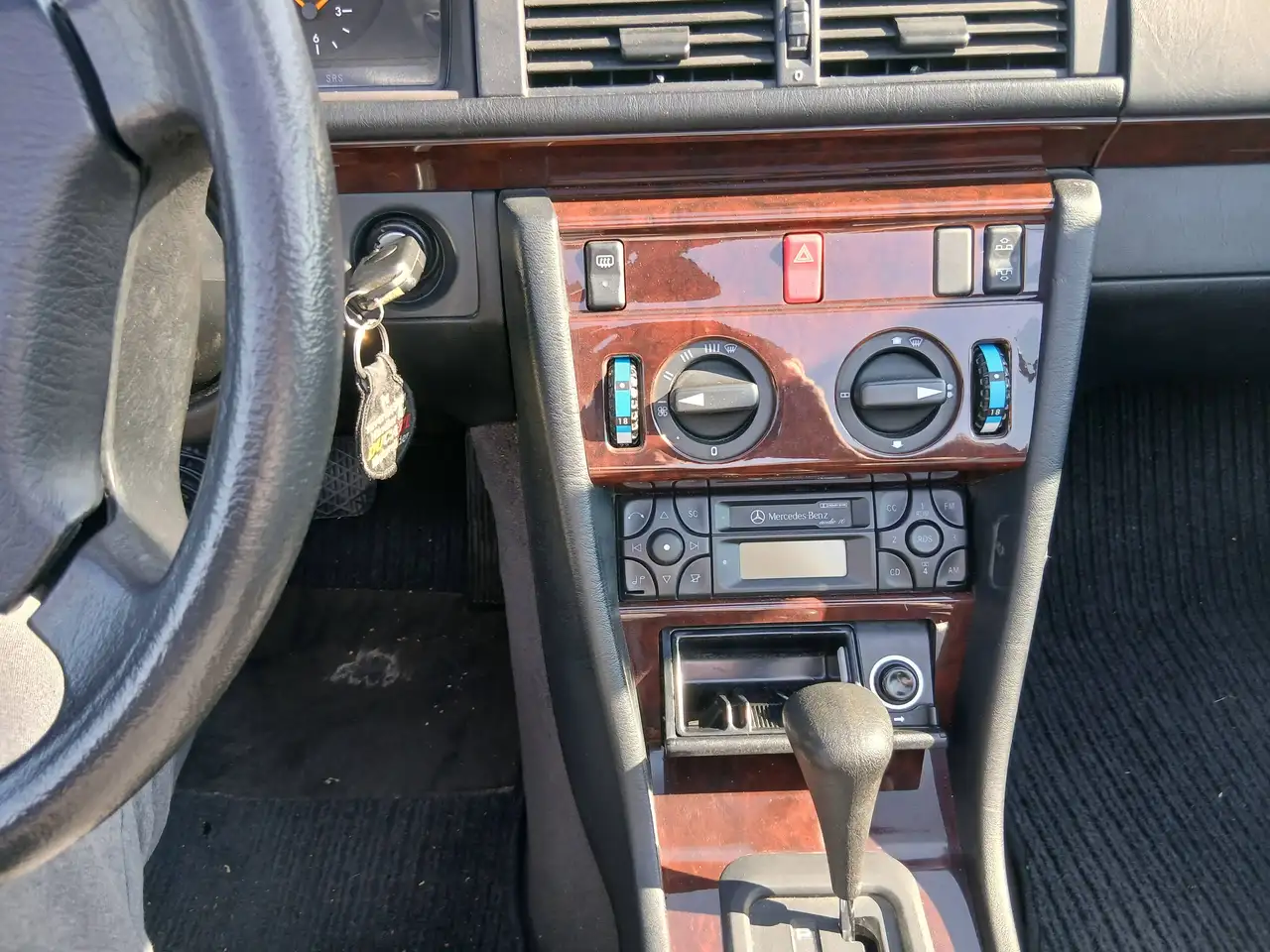 Mercedes-Benz E 200/ Oldtimer - Zulassung, foto 7