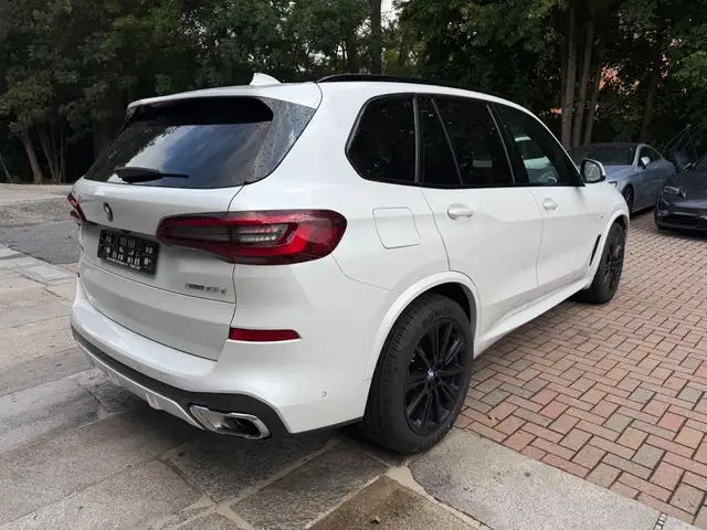 BMW X5 view 6
