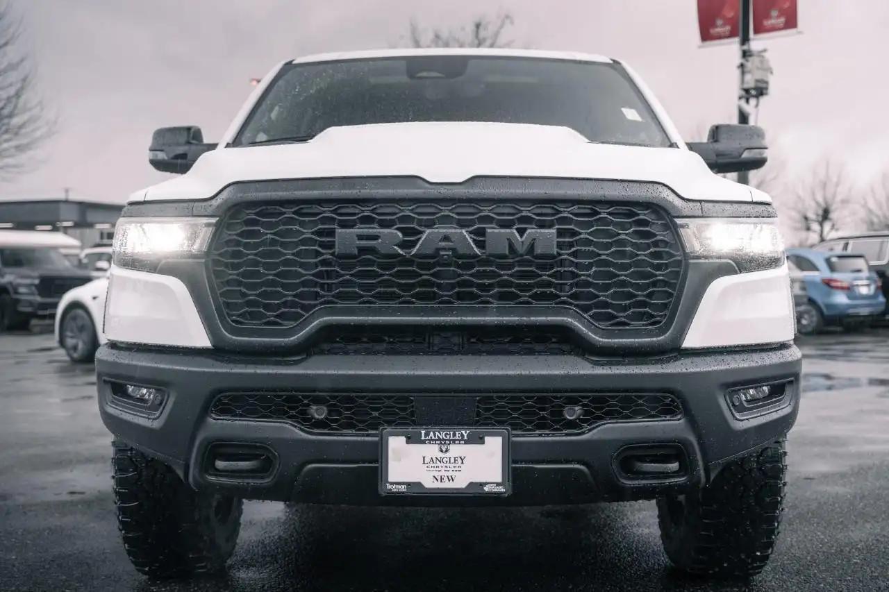 RAM 1500 снимка RAM 1500