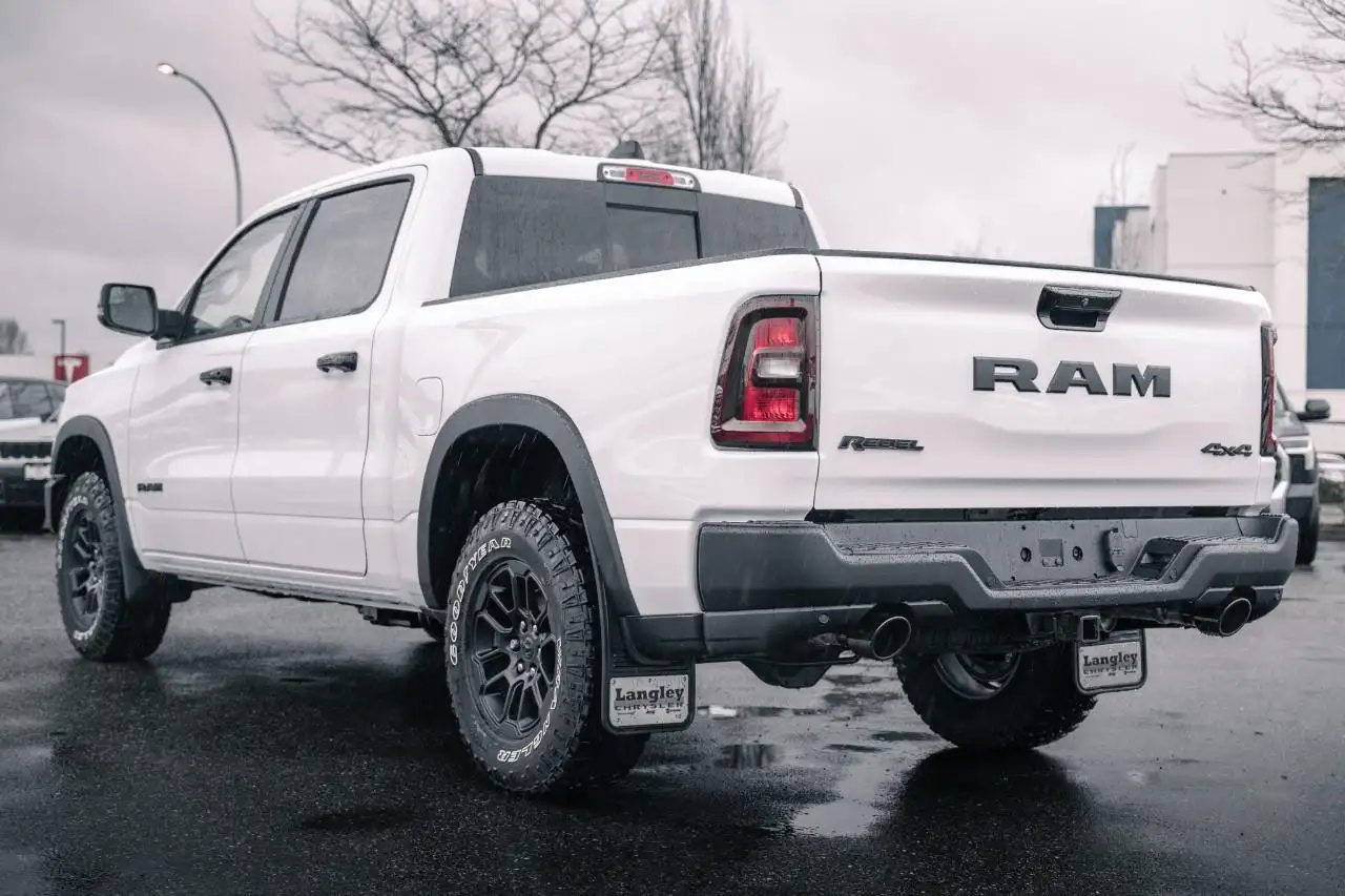 RAM 1500 снимка RAM 1500