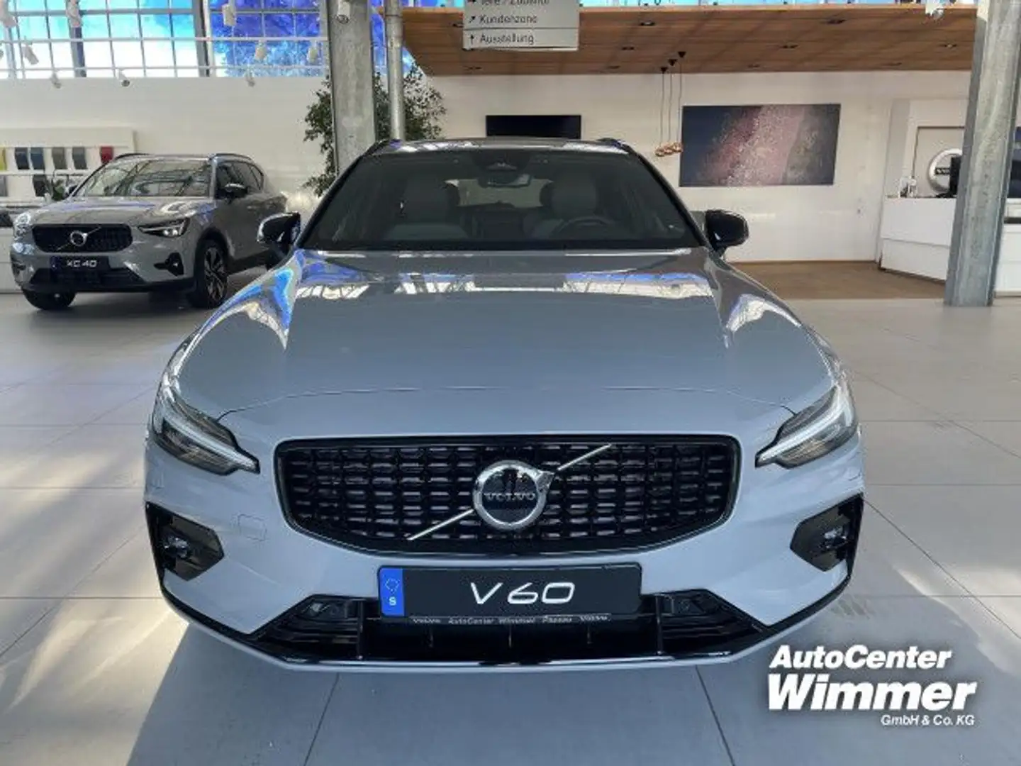 Volvo V60 B4 B DKG Plus Dark Licht+Assistenz+Winter uvm. Grau - 2