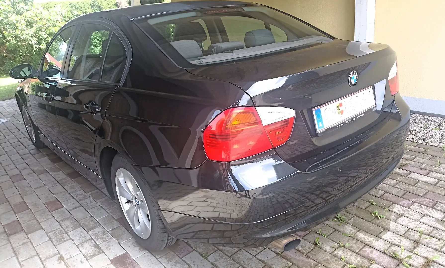 BMW 318 318d Österreich-Paket Österreich-Paket Schwarz - 2