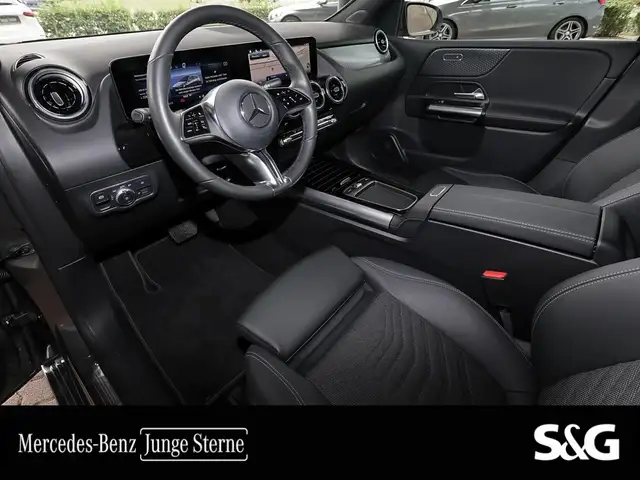 Mercedes-Benz B-Class view 9