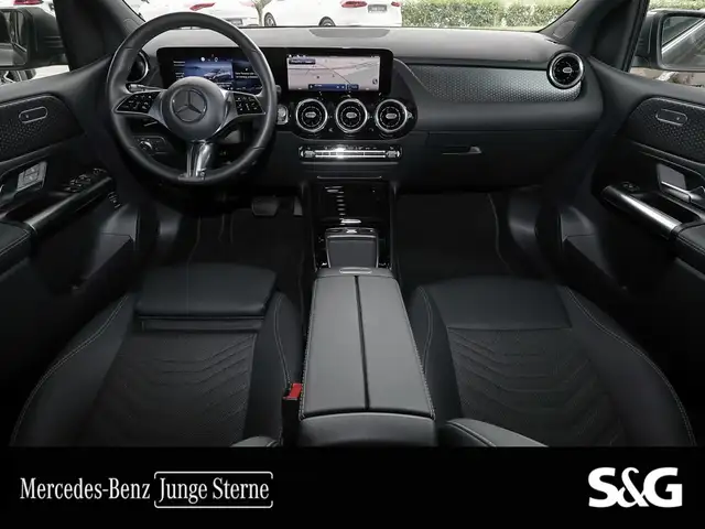 Mercedes-Benz B-Class view 6