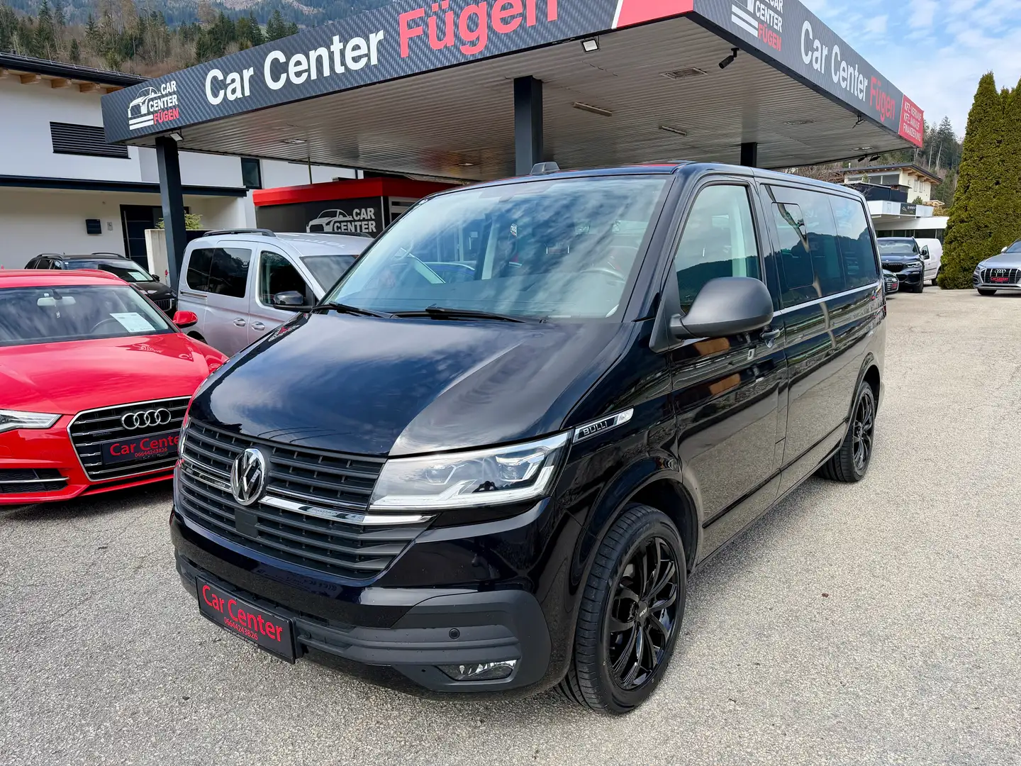 Volkswagen T6.1 Multivan Trendline 4MOTION DSG 18zoll Schwarz - 1