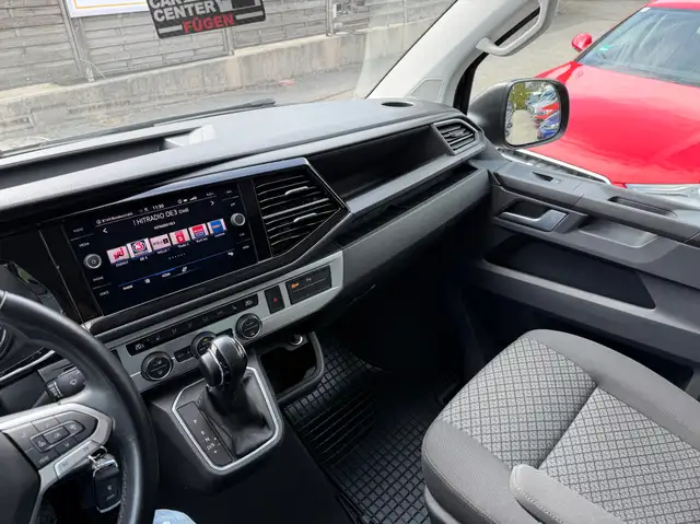 Volkswagen T6.1 Multivan Trendline 4MOTION DSG 18zoll Ansicht 29