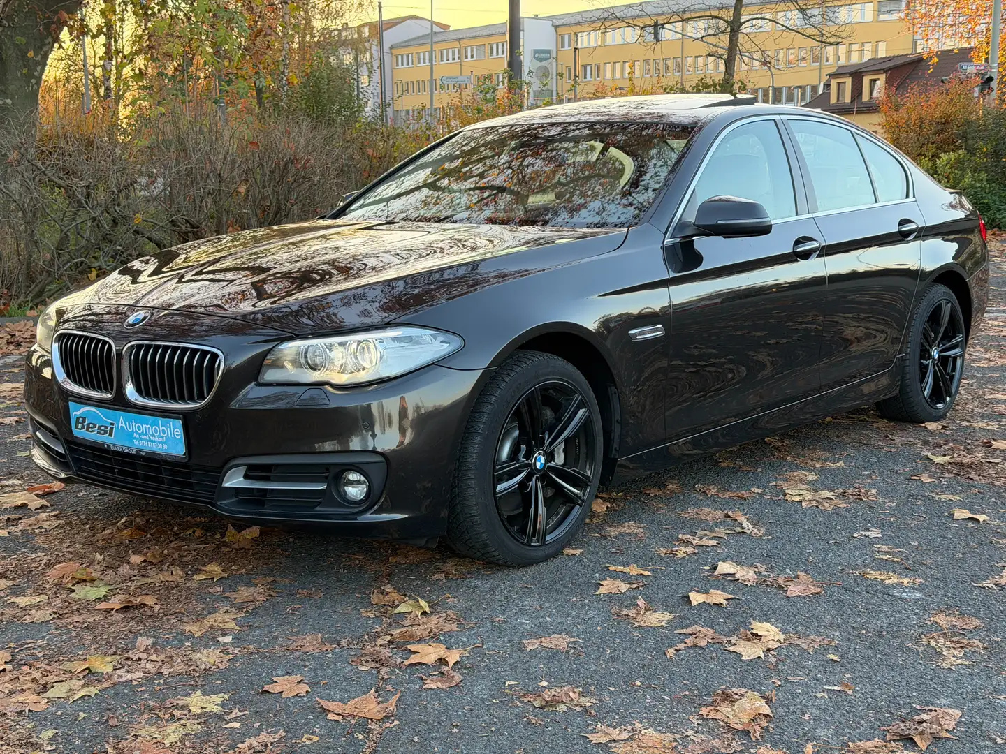 BMW 525 d Head-Up / Standheizung / Leder / Navi / Top Grau - 2